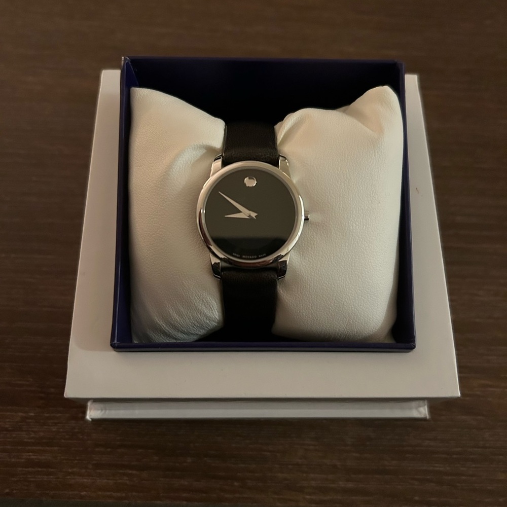 MOVADO BOLD new with box no tags